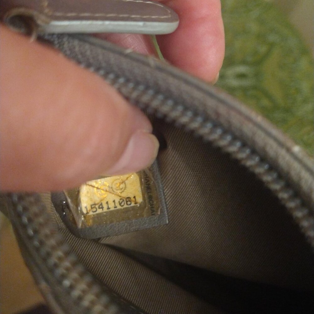 Chanel Coin Pouch Key Chain - Picture 12 of 16